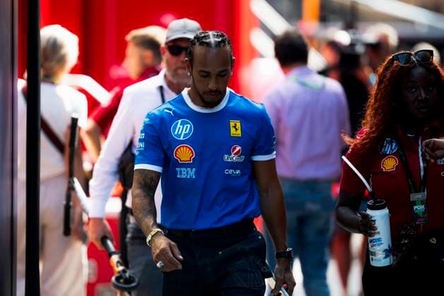 Formula 1 Pirelli Gran Premio d’Italia 2025 Dan Schiumarini OVERTAKE MAXPPP - Monza 04 09 2025 44 HAMILTON Lewis (gbr), Scuderia Ferrari, portrait at the Formula 1 Pirelli Gran Premio d’Italia 2025, the 16th round of the 2025 FIA Formula 1 World Championship, WM, Weltmeisterschaft at Autodromo Nazionale Monza in Monza, Italy, from 04 to 07 September 2025 Monza Italy  Copyright: xOVERTAKE MAXPPPxDanxSchiumarinix OVT202509048000 OVT202509048000