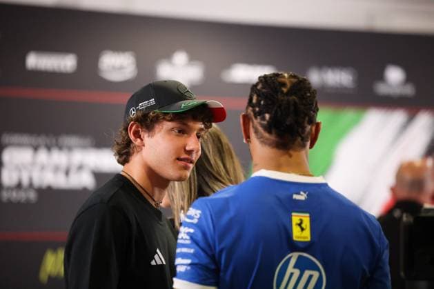 Lewis Hamilton (Scuderia Ferrari HP, 44), Andrea Kimi Antonelli (Mercedes AMG Petronas Formula One Team, 12) ,ITA, Formel 1 Weltmeisterschaft, Italian Grand Prix, Monza, Autodromo Nazionale Monza, Media Day, 04.09.2025 ITA, Formel 1 Weltmeisterschaft, Italian Grand Prix, Monza, Autodromo Monza, Media Day, 04.09.2025 Monza Copyright: xEibner-Pressefoto AnnikaxGrafx EP_AGF
