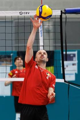 Volleyball, Frauen, WM, Nationalteam Belgien, Training Belgium s Stijn D Hulst pictured in action during the media day of the Red Dragons, Belgian national men s volleyball team, ahead of the World Championship, WM, Weltmeisterschaft in Roeselare, on Thursday 04 September 2025. The FIVB 2025 Volleyball World Championship take place from 12 to 28 September in the Philippines. KURTxDESPLENTER  x133287912x