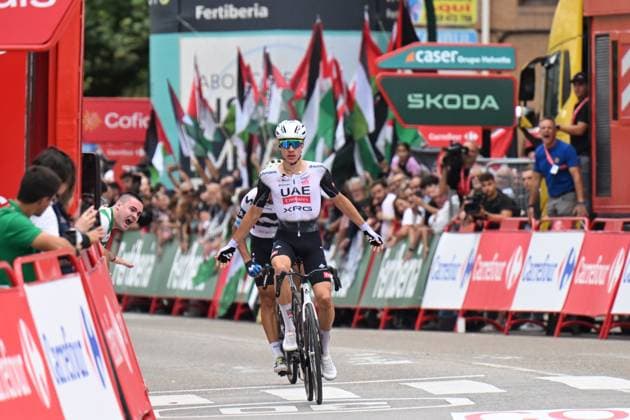 04-09-2025 Vuelta A Espana; Tappa 12 Laredo - Los Corrales De Buelna; 2025, Uae Team Emirates - Xrg; Ayuso Pesquera, Juan; Los Corrales De Buelna; 