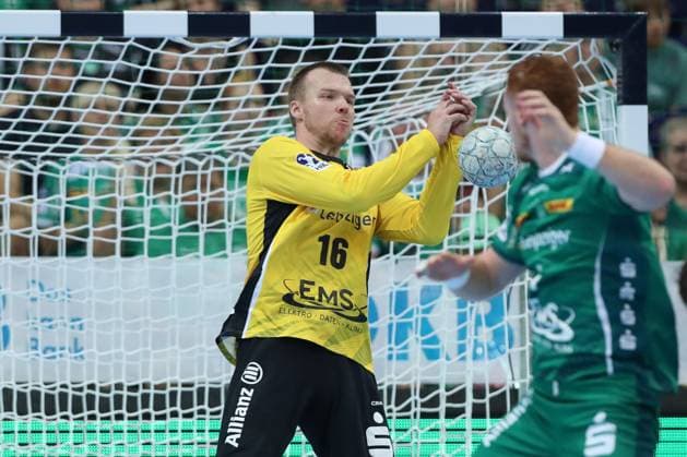 04.09.2025, xtgx, Handball, Daikin HBL, SC DHfK Leipzig - TBV Lemgo Lippe v.l. Tomas Mrkva (Leipzig, 16) Parade, haelt den Ball, faengt den Ball, pariert Leipzig