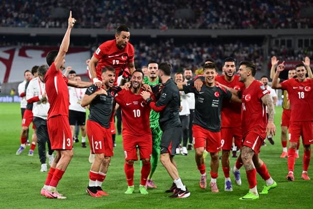 Georgia v Turkiye - 2026 FIFA World Cup, WM, Weltmeisterschaft, Fussball European Qualifiers TBILISI, GEORGIA - SEPTEMBER 04: Players of Turkiye celebrate their victory at the end of the 2026 FIFA World Cup UEFA Qualifiers Group E match between Georgia and Turkiye at Boris Paichadze National Stadium in Tbilisi, Georgia, on September 04, 2025. Abdulhamid Hosbas Anadolu Tbilisi Georgia. Editorial use only. Please get in touch for any other usage.  Copyright: x2025xAnadoluxAbdulhamidxHosbasx