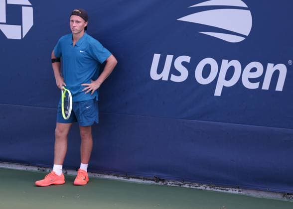 Max Schoenhaus (GER) wartet auf seinen Gegner, Jungen Einzel, Boys Singles, US Open Championships 2023, USTA Billie Jean King National Tennis Center, Flushing Meadows, New York, USA . Max Schoenhaus (GER), Jungen Einzel, Boys Singles, US Open Championships 2023, USTA Billie Jean King National Tennis Center, Flushing Meadows, New York, USA . Copyright: xJuergenxHasenkopfx