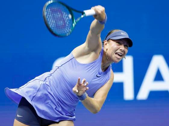Amanda Anisimova serves to Naomi Osaka of Japan in the 1st set in a Women s semifinal match at the 2025 US Open Tennis Championship at the USTA Billie Jean King National Tennis Center in New York City on Thursday, September 4, 2025.  NYP20250904914 JOHNxANGELILLO