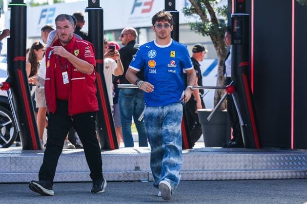 MOTORI - Formula 1 - Pirelli Gran Premio d Italia 2025 - Drivers press conference, PK, Pressekonferenz (R) Charles Leclerc of Monaco and Scuderia Ferrari HP SF-25 (16) seen during F1 Grand Prix of Italy 2025 - Media Day at Autodromo Nazionale Monza Monza Italy  Copyright: xIPAxSport ABACAx