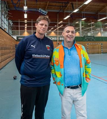 Handball, Herren, Saison 2025 2026, DAIKIN Handball-Bundesliga, Füchse Berlin, Vorstellung des neuen Cheftrainers, v.l. Trainer Nicolej Krickau (Füchse Berlin), Geschäftsführer Bob Hanning (Füchse Berlin), 05.09.2025, Copyright: xSebastianxRäppold MatthiasxKochx