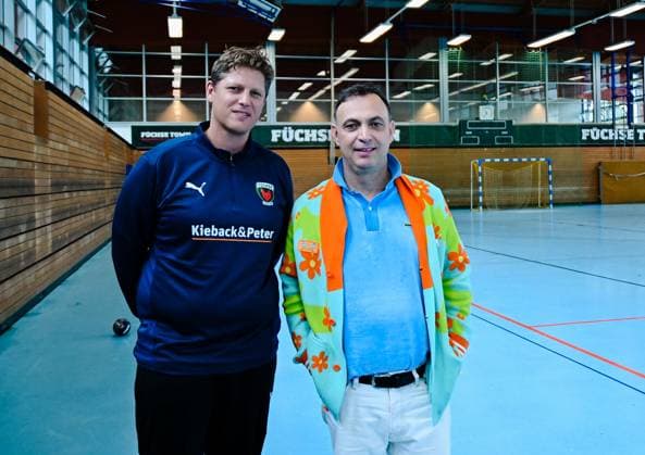 05.09.2025, xlakx, Handball Daikin HBL,Pressekonferenz Fuechse Berlin v.l. Pressegespraech mit Fuechse-Geschaeftsfuehrer Bob Hanning und dem neuen Trainer Nicolej Kricka Berlin