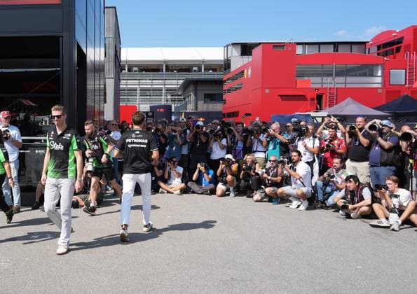FORMULA 1 PIRELLI GRAN PREMIO D™ITALIA 2025 05.09.2025, Autodromo Nazionale Monza, Monza, FORMULA 1 PIRELLI GRAN PREMIO D™ITALIA 2025 , im Bild Nico Hülkenberg (DEU), Stake F1 Team Kick Sauber, George Russell (GBR), Mercedes-AMG Petronas Formula One Team