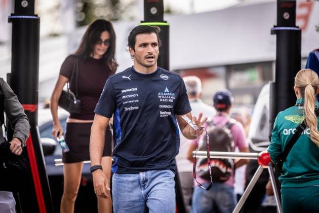 F1 ITALIAN GRAND PRIX FRIDAY Carlos Sainz Jr of Spain and Williams ahead of friday s practice of the F1 Grand Prix of Italy - Formula 1 Pirelli Gran Premio D Italia 2025 at Autodromo Nazionale Monza Circuit on September 05, 2025, in Monza, Italy. Copyright: xx 080A2771