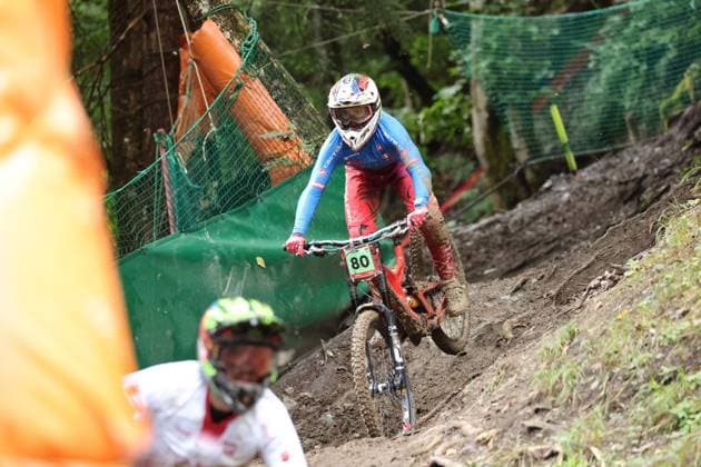 05 09 2025, ChampÃ ry, ChampÃ ry 2025 UCI Mountain Bike World Championships, Kamil Tymon (POL) 81 and Filippo Turatti (ITA) 80 during the Junior Men s Downhill qualification ChampÃ ry Grand Paradis Valais Switzerland Copyright: xJustPictures.ch FrancescoxMinghettix jp-en-FrMi-MNG_2369