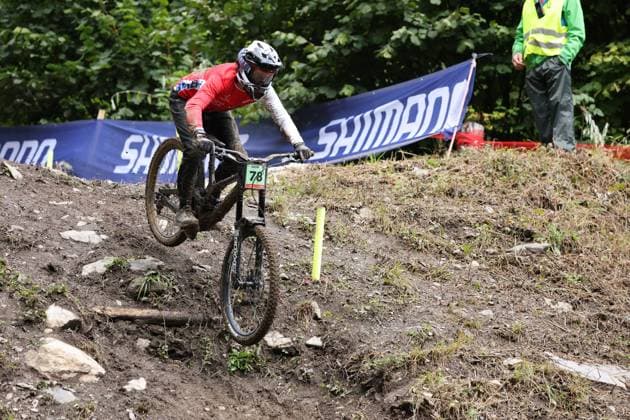 05 09 2025, ChampÃ ry, ChampÃ ry 2025 UCI Mountain Bike World Championships, Leo Schneppen Dardaine (CRC) during the Junior Men s Downhill qualification ChampÃ ry Grand Paradis Valais Switzerland Copyright: xJustPictures.ch FrancescoxMinghettix jp-en-FrMi-MNG_2510