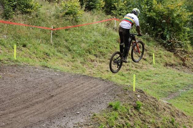 05 09 2025, ChampÃ ry, ChampÃ ry 2025 UCI Mountain Bike World Championships, Maksimilijonas Saudargas (LTU) during the Junior Men s Downhill qualification ChampÃ ry Grand Paradis Valais Switzerland Copyright: xJustPictures.ch FrancescoxMinghettix jp-en-FrMi-MNG_2592