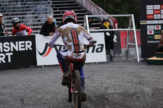 05 09 2025, ChampÃ ry, ChampÃ ry 2025 UCI Mountain Bike World Championships, Felix Griffiths (GBR) during the Junior Men s Downhill qualification ChampÃ ry Grand Paradis Valais Switzerland Copyright: xJustPictures.ch FrancescoxMinghettix jp-en-FrMi-MNG_2881