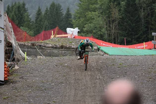 05 09 2025, ChampÃ ry, ChampÃ ry 2025 UCI Mountain Bike World Championships, Pieter Venter (RSA) during the Junior Men s Downhill qualification ChampÃ ry Grand Paradis Valais Switzerland Copyright: xJustPictures.ch FrancescoxMinghettix jp-en-FrMi-MNG_2893
