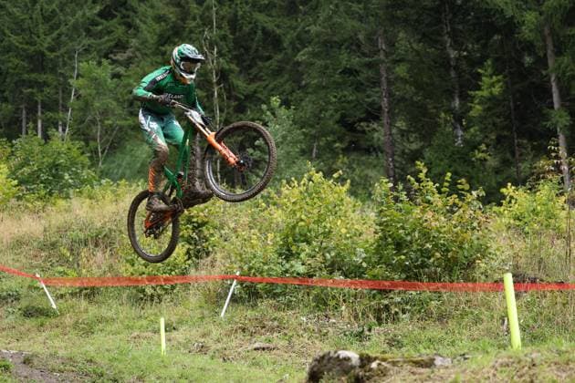05 09 2025, ChampÃ ry, ChampÃ ry 2025 UCI Mountain Bike World Championships, Darragh Ryan (IRL) during the Junior Men s Downhill qualification ChampÃ ry Grand Paradis Valais Switzerland Copyright: xJustPictures.ch FrancescoxMinghettix jp-en-FrMi-MNG_2645