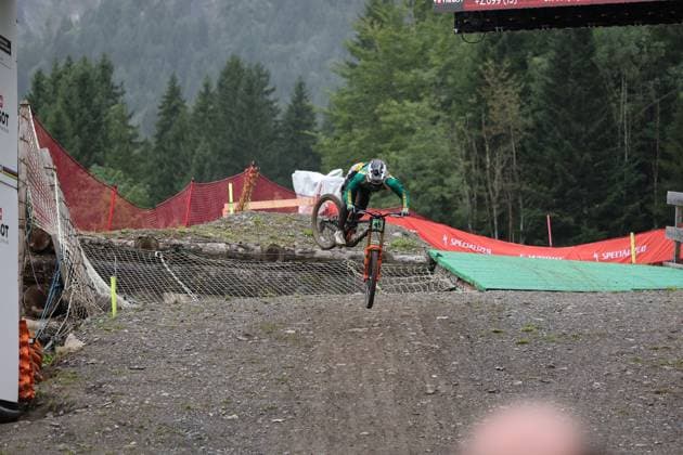 05 09 2025, ChampÃ ry, ChampÃ ry 2025 UCI Mountain Bike World Championships, Pieter Venter (RSA) during the Junior Men s Downhill qualification ChampÃ ry Grand Paradis Valais Switzerland Copyright: xJustPictures.ch FrancescoxMinghettix jp-en-FrMi-MNG_2888