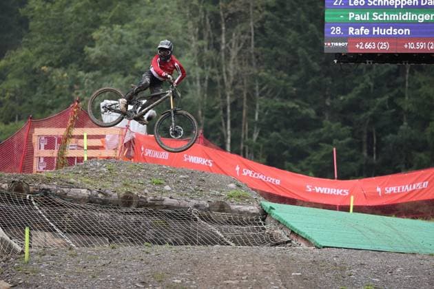 05 09 2025, ChampÃ ry, ChampÃ ry 2025 UCI Mountain Bike World Championships, Paul Schmidinger (AUT) during the Junior Men s Downhill qualification ChampÃ ry Grand Paradis Valais Switzerland Copyright: xJustPictures.ch FrancescoxMinghettix jp-en-FrMi-MNG_2922