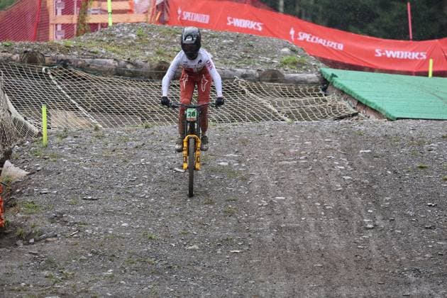 05 09 2025, ChampÃ ry, ChampÃ ry 2025 UCI Mountain Bike World Championships, Raoul Schneeberger (SUI) during the Junior Men s Downhill qualification ChampÃ ry Grand Paradis Valais Switzerland Copyright: xJustPictures.ch FrancescoxMinghettix jp-en-FrMi-MNG_3104