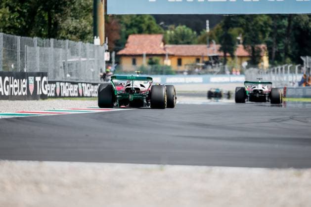 Formula 1 Pirelli Gran Premio d’Italia 2025 Alexis Perrin OVERTAKE MAXPPP - 05 09 2025 44 HAMILTON Lewis (gbr), Scuderia Ferrari HP, action at the Formula 1 Pirelli Gran Premio d’Italia 2025, the 16th round of the 2025 FIA Formula 1 World Championship, WM, Weltmeisterschaft at Autodromo Nazionale Monza in Monza, Italy, from 04 to 07 September 2025  Copyright: xOVERTAKE MAXPPPxAlexisxPerrinx OVT202509059287 OVT202509059287