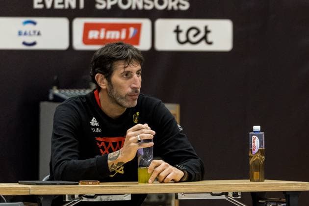 FIBA EuroBasket 2025: Training Deutschland; 05.09.2025 Alex Mumbru (Bundestrainer Deutschland) FIBA EuroBasket 2025: Training Deutschland, Riga, Arena Riga am 05.09.2025 Copyright: xBEAUTIFULxSPORTS Wunderlx