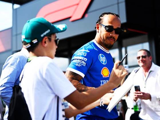 F1 Grand Prix of Italy - Practice Lewis Hamilton of Team Scuderia Ferrari HP, driving the Ferrari SF-25, is in the paddock during the FIA Formula One World Championship, WM, Weltmeisterschaft Formula 1 Pirelli Gran Premio d Italia 2025, on September 5, 2025, in Monza, Italy Monza Italy  Copyright: xLucaxBarsalix originalFilename:barsali-notitle250905_npb7W.jpg