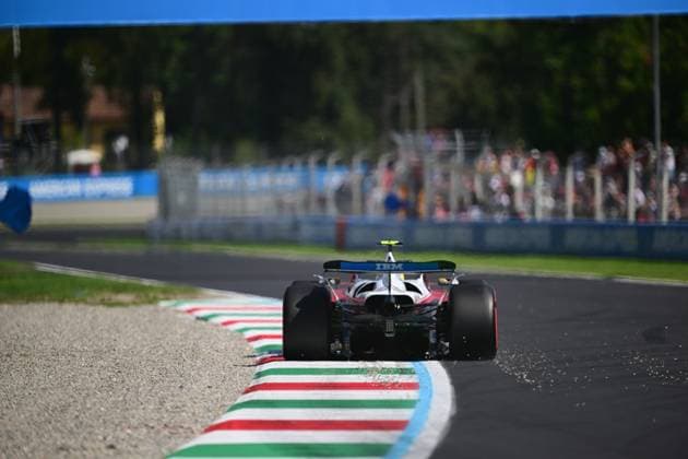 F1 Grand Prix of Italy - Practice Lewis Hamilton of Scuderia Ferrari drives during the free practice of the Italian GP, the 16th round of the Formula 1 World Championship, WM, Weltmeisterschaft in Autodromo Nazionale di Monza, Monza, Lombardy, Italy, on September 5, 2025. Monza Lombardy Italy  Copyright: xAndreaxDiodatox originalFilename:diodato-formula1250905_npMp6.jpg