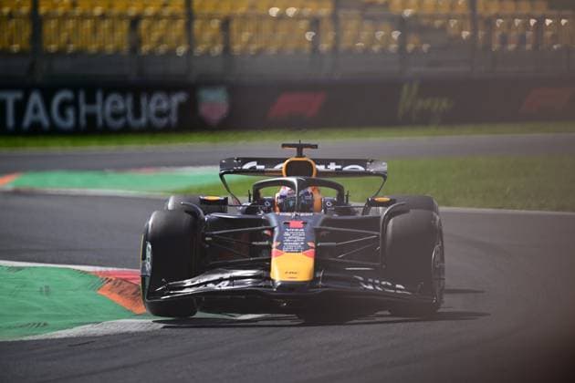 F1 Grand Prix of Italy - Practice Max Verstappen of Red Bull Racing Honda drives during free practice of the Italian GP, the 16th round of the Formula 1 World Championship, WM, Weltmeisterschaft in Autodromo Nazionale di Monza, Monza, Lombardy, Italy, on September 5, 2025. Monza Lombardy Italy  Copyright: xAndreaxDiodatox originalFilename:diodato-formula1250905_npD0x.jpg
