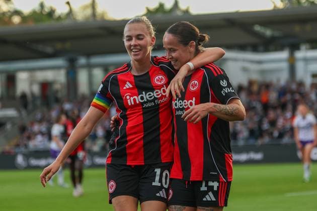2025.09.05 xJFx Fussball Google Pixel Frauen-Bundesliga Saison 2025 2026 Eintracht Frankfurt - SGS Essen v.l., Laura Freigang (Eintracht Frankfurt), GÃ raldine Reuteler (Eintracht Frankfurt), Torjubel, Goal celebration, celebrate the goal (DFL DFB REGULATIONS PROHIBIT ANY USE OF PHOTOGRAPHS as IMAGE SEQUENCES and or QUASI-VIDEO) Copyright: JoaquimxFerreira