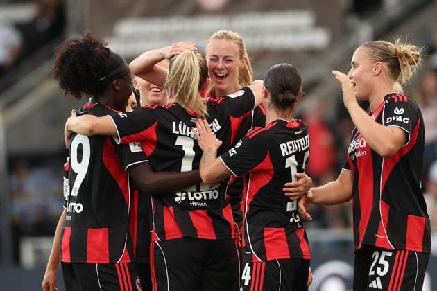2025.09.05 xJFx Fussball Google Pixel Frauen-Bundesliga Saison 2025 2026 Eintracht Frankfurt - SGS Essen v.l.,Nicole Anyomi (Eintracht Frankfurt), Nina Lührssen (Eintracht Frankfurt), Amanda Ilestedt (Eintracht Frankfurt), GÃ raldine Reuteler (Eintracht Frankfurt), f5 Torjubel, Goal celebration, celebrate the goal (DFL DFB REGULATIONS PROHIBIT ANY USE OF PHOTOGRAPHS as IMAGE SEQUENCES and or QUASI-VIDEO) Copyright: JoaquimxFerreira