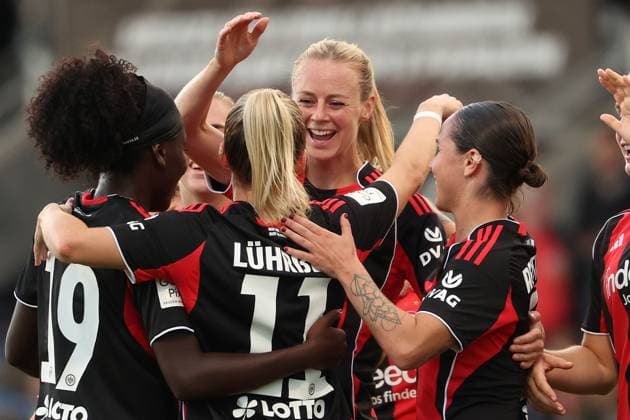 2025.09.05 xJFx Fussball Google Pixel Frauen-Bundesliga Saison 2025 2026 Eintracht Frankfurt - SGS Essen v.l., Nicole Anyomi (Eintracht Frankfurt), Nina Lührssen (Eintracht Frankfurt), Amanda Ilestedt (Eintracht Frankfurt), GÃ raldine Reuteler (Eintracht Frankfurt) Torjubel, Goal celebration, celebrate the goal (DFL DFB REGULATIONS PROHIBIT ANY USE OF PHOTOGRAPHS as IMAGE SEQUENCES and or QUASI-VIDEO) Copyright: JoaquimxFerreira