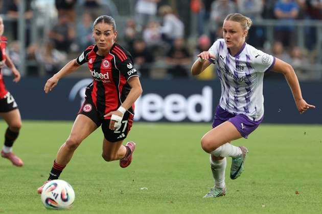 2025.09.05 xJFx Fussball Google Pixel Frauen-Bundesliga Saison 2025 2026 Eintracht Frankfurt - SGS Essen v.l., Ereleta Memeti (Eintracht Frankfurt), Paula Flach (SGS Essen) in aktion, in action, (DFL DFB REGULATIONS PROHIBIT ANY USE OF PHOTOGRAPHS as IMAGE SEQUENCES and or QUASI-VIDEO) Copyright: JoaquimxFerreira