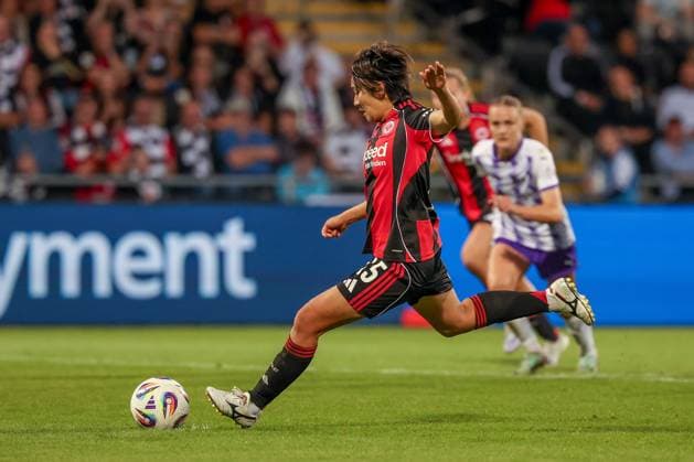 2025.09.05 xJFx Fussball Google Pixel Frauen-Bundesliga Saison 2025 2026 Eintracht Frankfurt - SGS Essen v.l., Remina Chiba (Eintracht Frankfurt) Elfmeter und Tor zum 5:0 Remina Chiba (Eintracht Frankfurt) (DFL DFB REGULATIONS PROHIBIT ANY USE OF PHOTOGRAPHS as IMAGE SEQUENCES and or QUASI-VIDEO) Copyright: JoaquimxFerreira