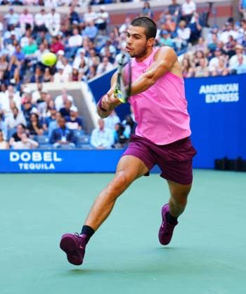 Carlos Alcaraz in semi final action 2025 US Open, Day Thirteen, USTA Billie Jean King National Tennis Center, New York, USA - 05 Sept 2025New York USTA Billie Jean King National T New York (NY) United States of America  Copyright: xJavierxGarcia Shutterstockx 15467793d
