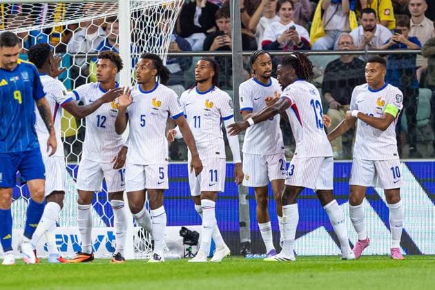 WROCLAW 05.09.2025 MECZ GRUPA D ELIMINACJE DO MISTRZOSTW SWIATA 2026: UKRAINA - FRANCJA --- FIFA World Cup, WM, Weltmeisterschaft, Fussball 2026 QUALIFYING ROUND GROUP D MATCH: UKRAINE - FRANCE nz MICHAEL OLISE GOL GOAL CIESZYNKA RADOSC DRUZYNA TEAM DESIRE DOUE JULES KOUNDE BRADLEY BARCOLA MANU KONE KYLIAN MBAPPE FOT. ERNEST KOLODZIEJ 400mm.pl NEWSPIX.PL --- newspix.pl 