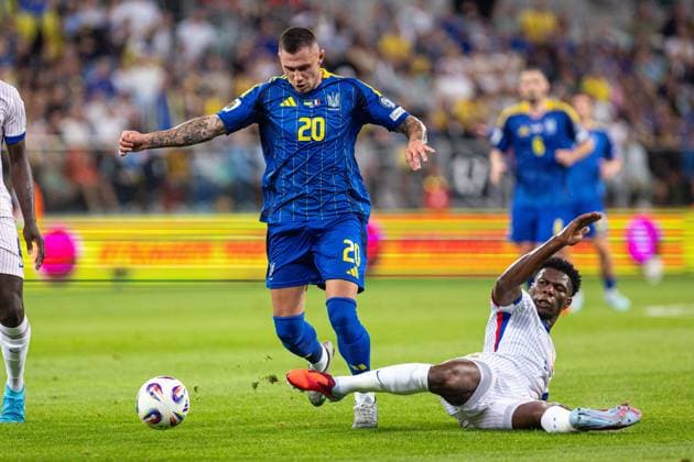 WROCLAW 05.09.2025 MECZ GRUPA D ELIMINACJE DO MISTRZOSTW SWIATA 2026: UKRAINA - FRANCJA --- FIFA World Cup, WM, Weltmeisterschaft, Fussball 2026 QUALIFYING ROUND GROUP D MATCH: UKRAINE - FRANCE nz OLEKSANDR ZUBKOV AURELIEN TCHOUAMENI FOT. ERNEST KOLODZIEJ 400mm.pl NEWSPIX.PL --- newspix.pl 