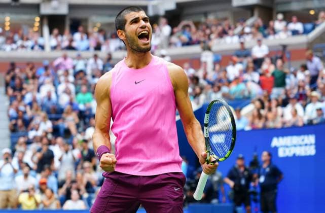 Carlos Alcaraz celebrates his semi final win over Novak Djokovic 2025 US Open, Day Thirteen, USTA Billie Jean King National Tennis Center, New York, USA - 05 Sept 2025New York USTA Billie Jean King National T New York (NY) United States of America  Copyright: xJavierxGarcia Shutterstockx 15467793l