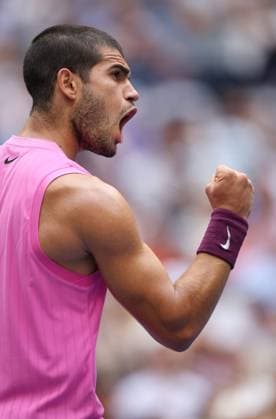 Carlos Alcaraz of Spain celebrates 2025 US Open, Day Thirteen, USTA Billie Jean King National Tennis Center, New York, USA - 05 Sept 2025New York USTA Billie Jean King National T New York (NY) United States of America  Copyright: xEllaxLing Shutterstockx 15467790q
