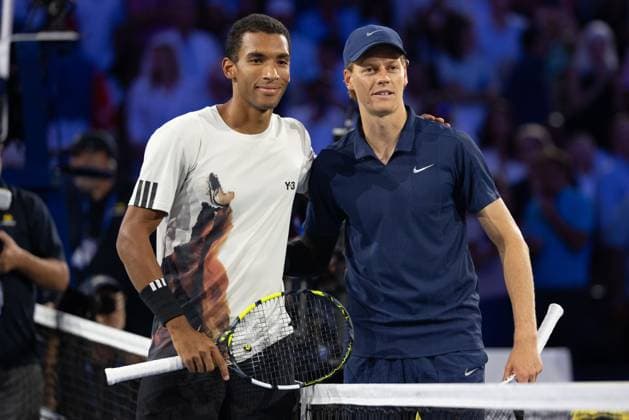 L-R Felix Auger-Aliassime (CAN) und Jannik Sinner (ITA) posen fuer ein Foto vor Spielbeginn, US Open Championships 2023, USTA Billie Jean King National Tennis Center, Flushing Meadows, New York, USA . Copyright: xJuergenxHasenkopfx
