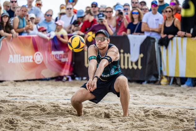 Beachvolleyball I Deutsche Meisterschaften 2025 I Timmendorfer Strand I Tag 3 I 06.09.2025 Annahme Nils Ehlers (ETV Hamburg) Timmendorfer Strand Schleswig-Holstein Deutschland Copyright: xLobeca JasperxLorenzx