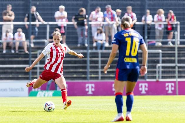 Google Pixel Frauen-Bundesliga: 1.FC Köln Frauen - RB Leipzig Frauen; 06.09.2025 Celina Degen (1.FC Köln Frauen, 5) Google Pixel Frauen-Bundesliga: 1.FC Köln Frauen - RB Leipzig Frauen; Franz-Kremer-Stadion, Köln; 06.09.2025 Copyright: xBEAUTIFULxSPORTS Buriakovx