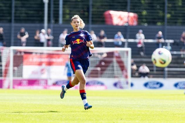 Google Pixel Frauen-Bundesliga: 1.FC Köln Frauen - RB Leipzig Frauen; 06.09.2025 Julia Landenberger (RB Leipzig Frauen, 21) Google Pixel Frauen-Bundesliga: 1.FC Köln Frauen - RB Leipzig Frauen; Franz-Kremer-Stadion, Köln; 06.09.2025 Copyright: xBEAUTIFULxSPORTS Buriakovx