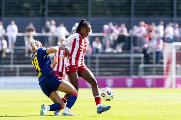 Google Pixel Frauen-Bundesliga: 1.FC Köln Frauen - RB Leipzig Frauen; 06.09.2025 Lydia Andrade (1.FC Köln Frauen, 17), Marleen Schimmer (RB Leipzig Frauen, 14 Google Pixel Frauen-Bundesliga: 1.FC Köln Frauen - RB Leipzig Frauen; Franz-Kremer-Stadion, Köln; 06.09.2025 Copyright: xBEAUTIFULxSPORTS Buriakovx