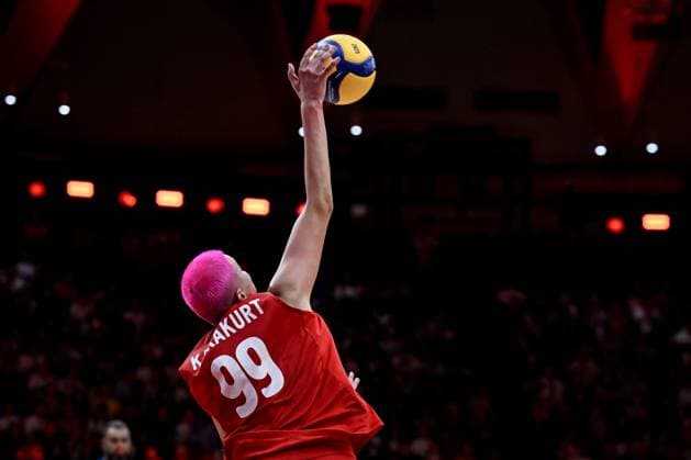 Turkiye v Japan - FIVB Women’s World Volleyball Championship BANGKOK, THAILAND - SEPTEMBER 06: Ebrar Karakurt (99) of Turkiye in action during the FIVB Women’s Volleyball World Championship, WM, Weltmeisterschaft semi-final match between Turkiye and Japan at Huamark Indoor Stadium in Bangkok, Thailand, on September 06, 2025. Mustafa Hatipoglu Anadolu Bangkok Thailand. Editorial use only. Please get in touch for any other usage.  Copyright: x2025xAnadoluxMustafaxHatipoglux