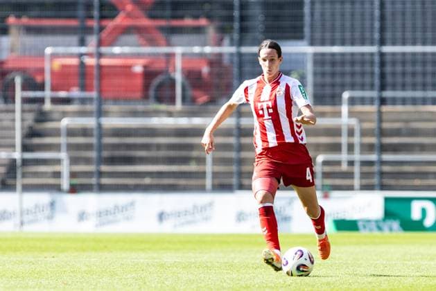 Google Pixel Frauen-Bundesliga: 1.FC Köln Frauen - RB Leipzig Frauen; 06.09.2025 Sara Agrez (1.FC Köln Frauen, 4) Google Pixel Frauen-Bundesliga: 1.FC Köln Frauen - RB Leipzig Frauen; Franz-Kremer-Stadion, Köln; 06.09.2025 Copyright: xBEAUTIFULxSPORTS Buriakovx