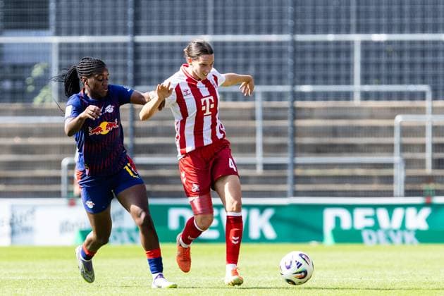 Google Pixel Frauen-Bundesliga: 1.FC Köln Frauen - RB Leipzig Frauen; 06.09.2025 Sara Agrez (1.FC Köln Frauen, 4), Dilice Boboy (RB Leipzig Frauen, 17) Google Pixel Frauen-Bundesliga: 1.FC Köln Frauen - RB Leipzig Frauen; Franz-Kremer-Stadion, Köln; 06.09.2025 Copyright: xBEAUTIFULxSPORTS Buriakovx