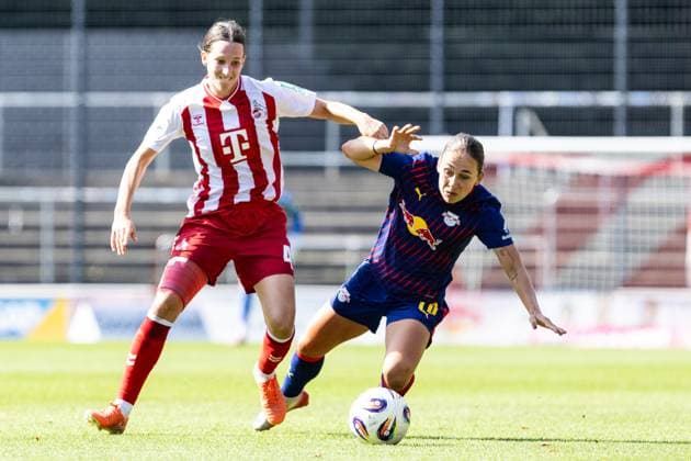 Google Pixel Frauen-Bundesliga: 1.FC Köln Frauen - RB Leipzig Frauen; 06.09.2025 Sara Agrez (1.FC Köln Frauen, 4), Gina Chmielinski (RB Leipzig Frauen, 10) Google Pixel Frauen-Bundesliga: 1.FC Köln Frauen - RB Leipzig Frauen; Franz-Kremer-Stadion, Köln; 06.09.2025 Copyright: xBEAUTIFULxSPORTS Buriakovx