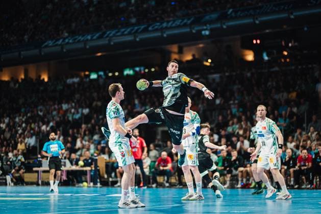HBL: Füchse Berlin vs. SC Magdeburg, 06.09.25 Mijajlo Marseni? (Füchse Berlin, 93) wirft aufs Tor; Füchse Berlin vs. SC Magdeburg am 06.09.2025 in der Max-Schmeling-Halle, Berlin Copyright: xBEAUTIFULxSPORTS Tonhäuserx