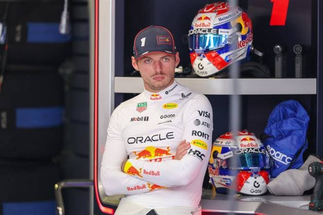 Max Verstappen (Oracle Red Bull Racing 1) steht in seine Box und wartet bis es losgeht, Qualifying, Grosser Preis von Italien, Motorsport, Herren, Formel 1, 06.09.2025 Monza Lombardei Italien