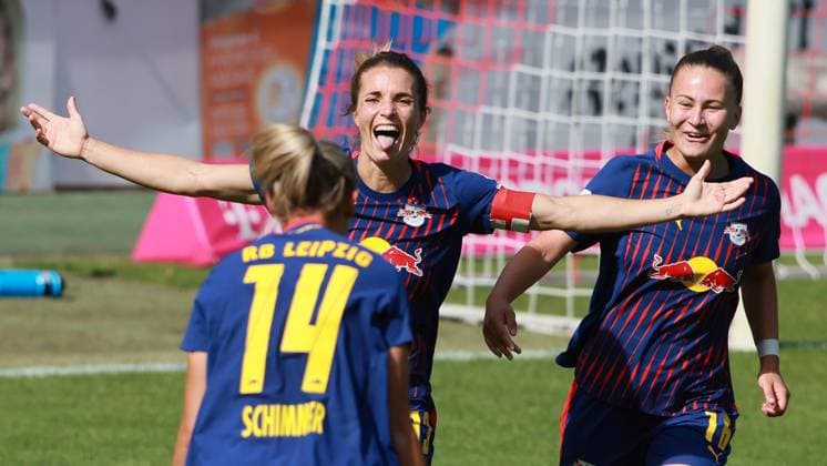 1.FC Köln vs. RB Leipzig, Fussball Frauen, 1. Bundesliga, Jubel nach dem Tor zum 2:0 für Leipzig durch Sandra Starke (Leipzig), Bild: , 06.09.25