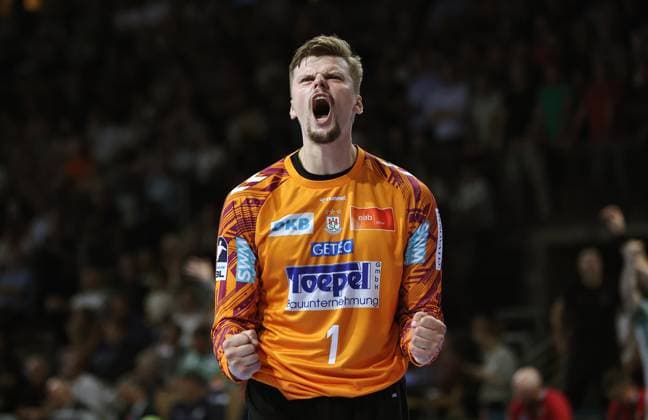 Torwart Sergey Hernandez Ferrer jubelt nach Parade Freude Emotion Jubel Handball HBL Bundesliga Herren 3. Spieltag Saison 2025 2026 06.09.2025 Füchse Berlin vs SC Magdeburg SCM